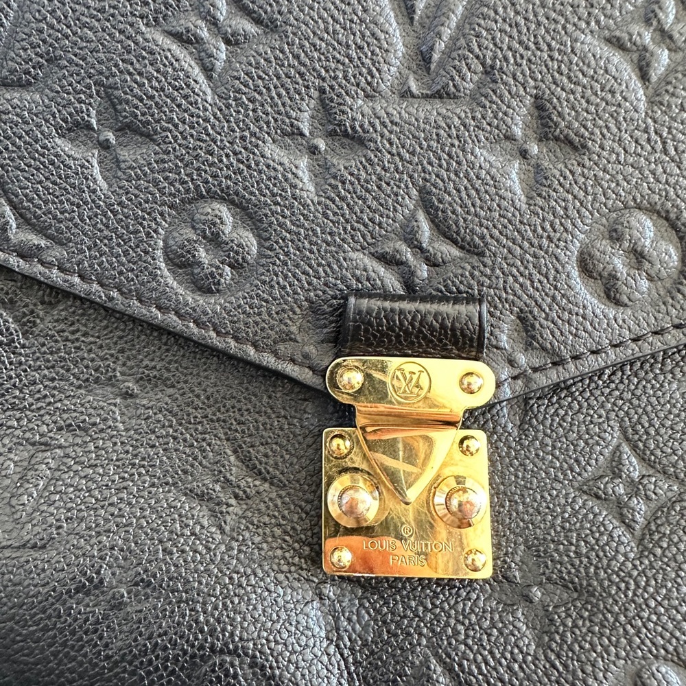 Pochette Métis 
Monogram Empreinte Leather - Black - Picture 6 of 12
